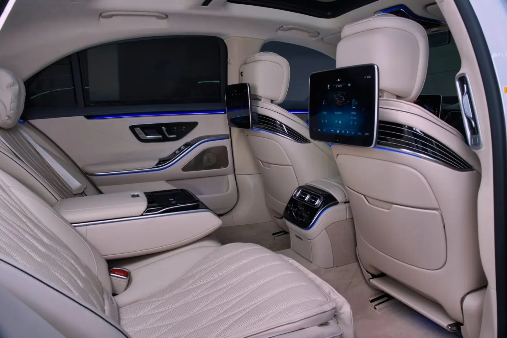 Mercedes-Benz S 63 AMG Fond Entertainment