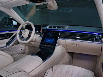 Mercedes-Benz S 63 AMG Fond Entertainment
