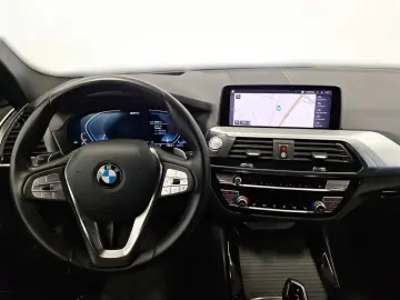 X3 xDrive 30e Advantage Sport.Steptronic HeadUp