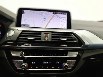 X3 xDrive 30e Advantage Sport.Steptronic HeadUp