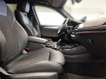 X3 xDrive 30e Advantage Sport.Steptronic HeadUp