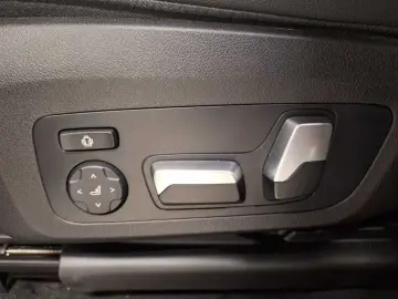 X3 xDrive 30e Advantage Sport.Steptronic HeadUp