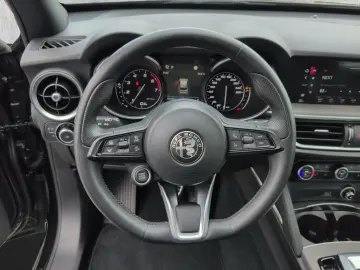 Stelvio 2.0 Turbo Ti Q4 *LENKRADHEIZUNG*KEYLESS*