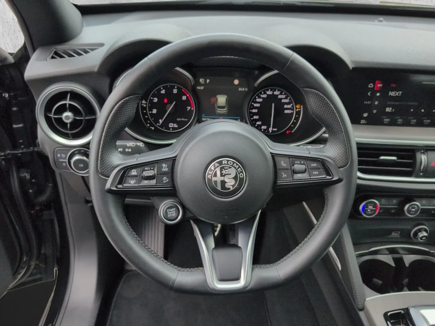 Stelvio 2.0 Turbo Ti Q4 *LENKRADHEIZUNG*KEYLESS*