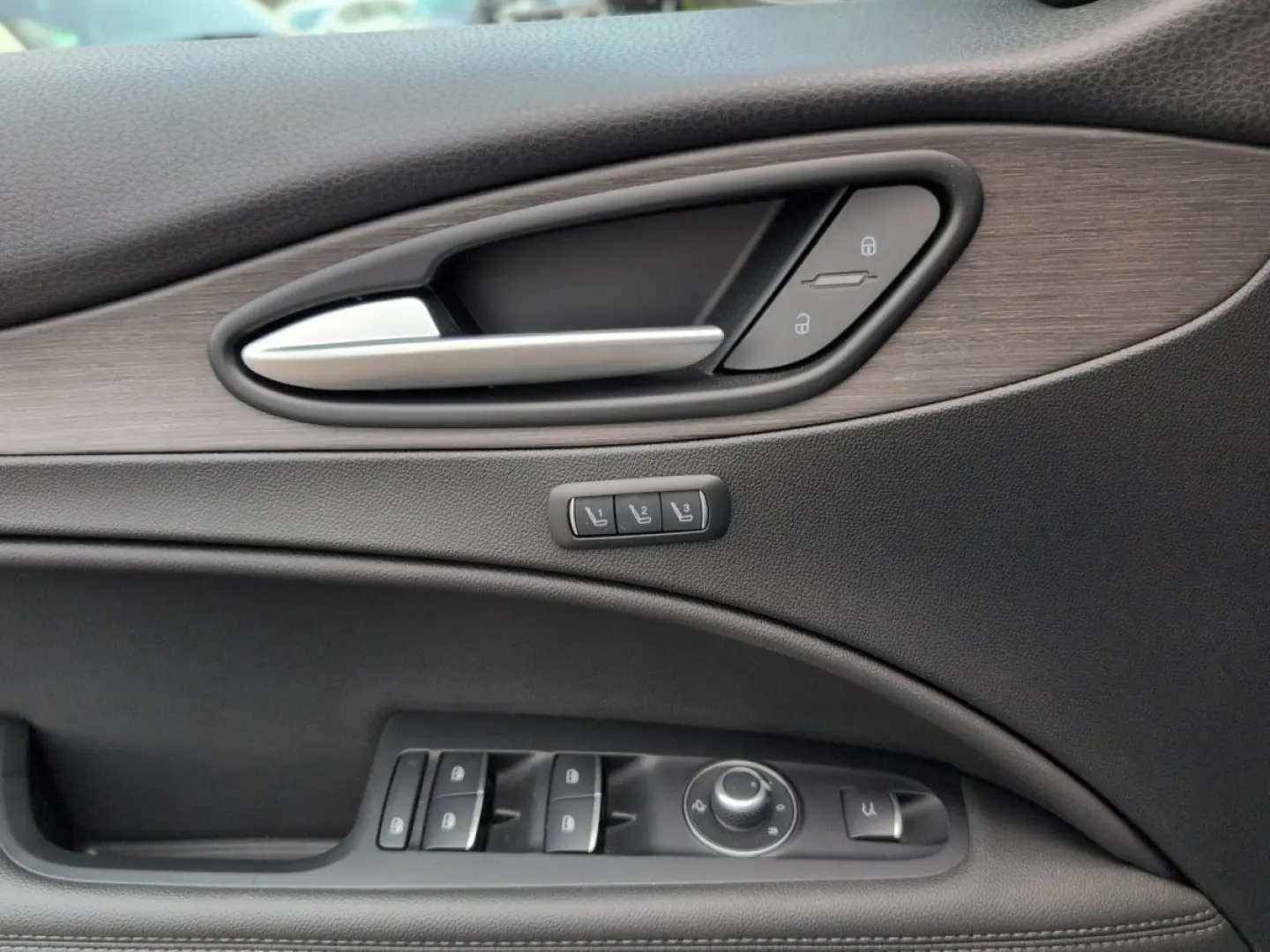 Stelvio 2.0 Turbo Ti Q4 *LENKRADHEIZUNG*KEYLESS*