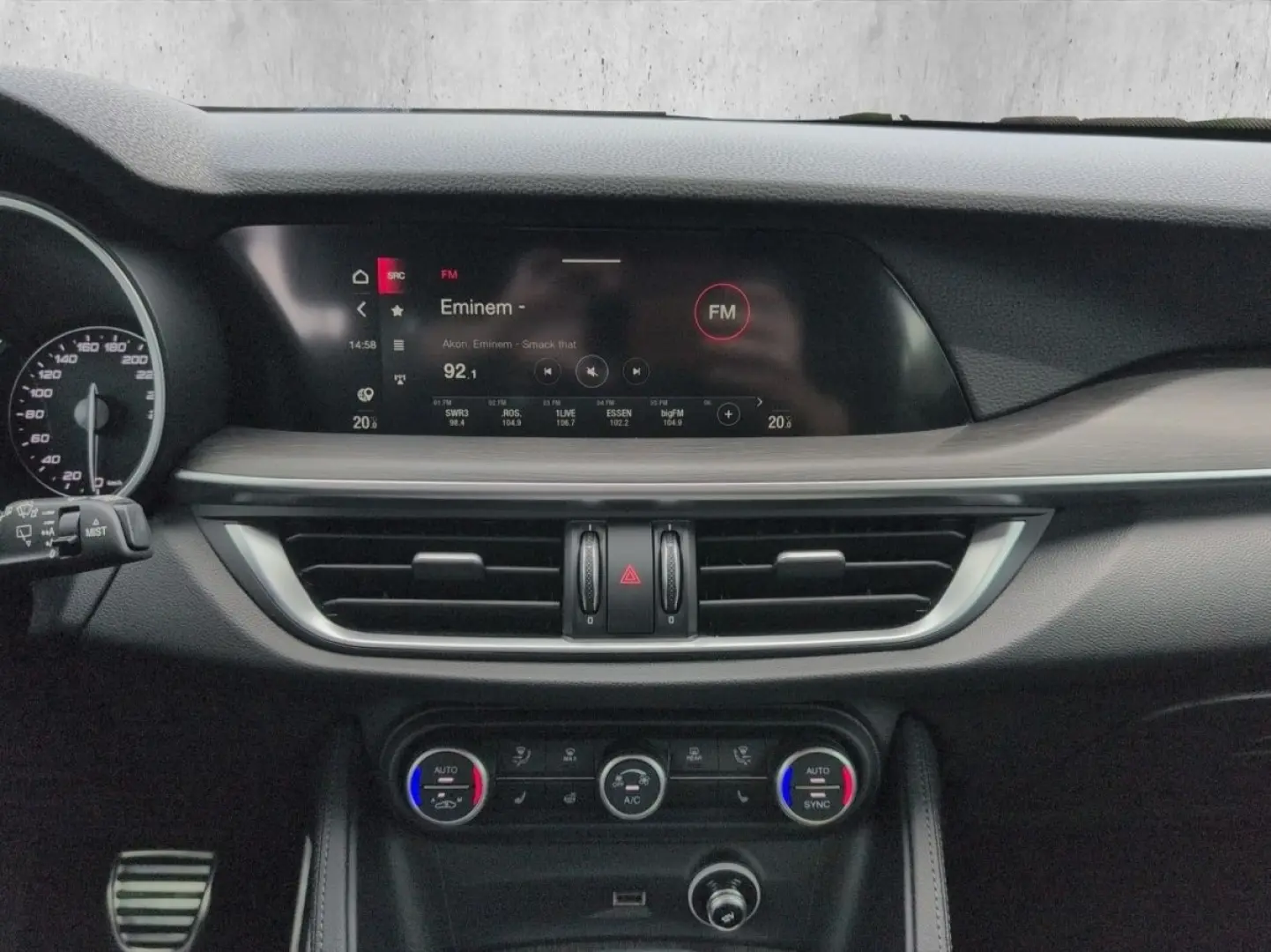 Stelvio 2.0 Turbo Ti Q4 *LENKRADHEIZUNG*KEYLESS*