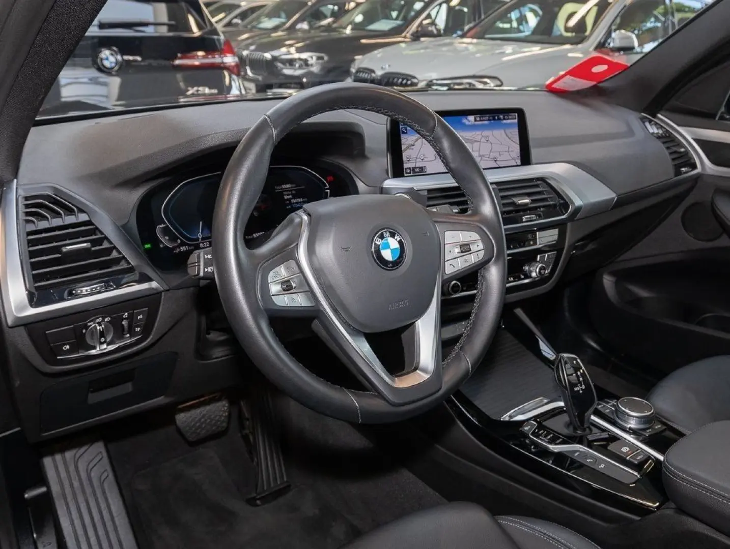 X3 xDrive30e Advantage Head-Up