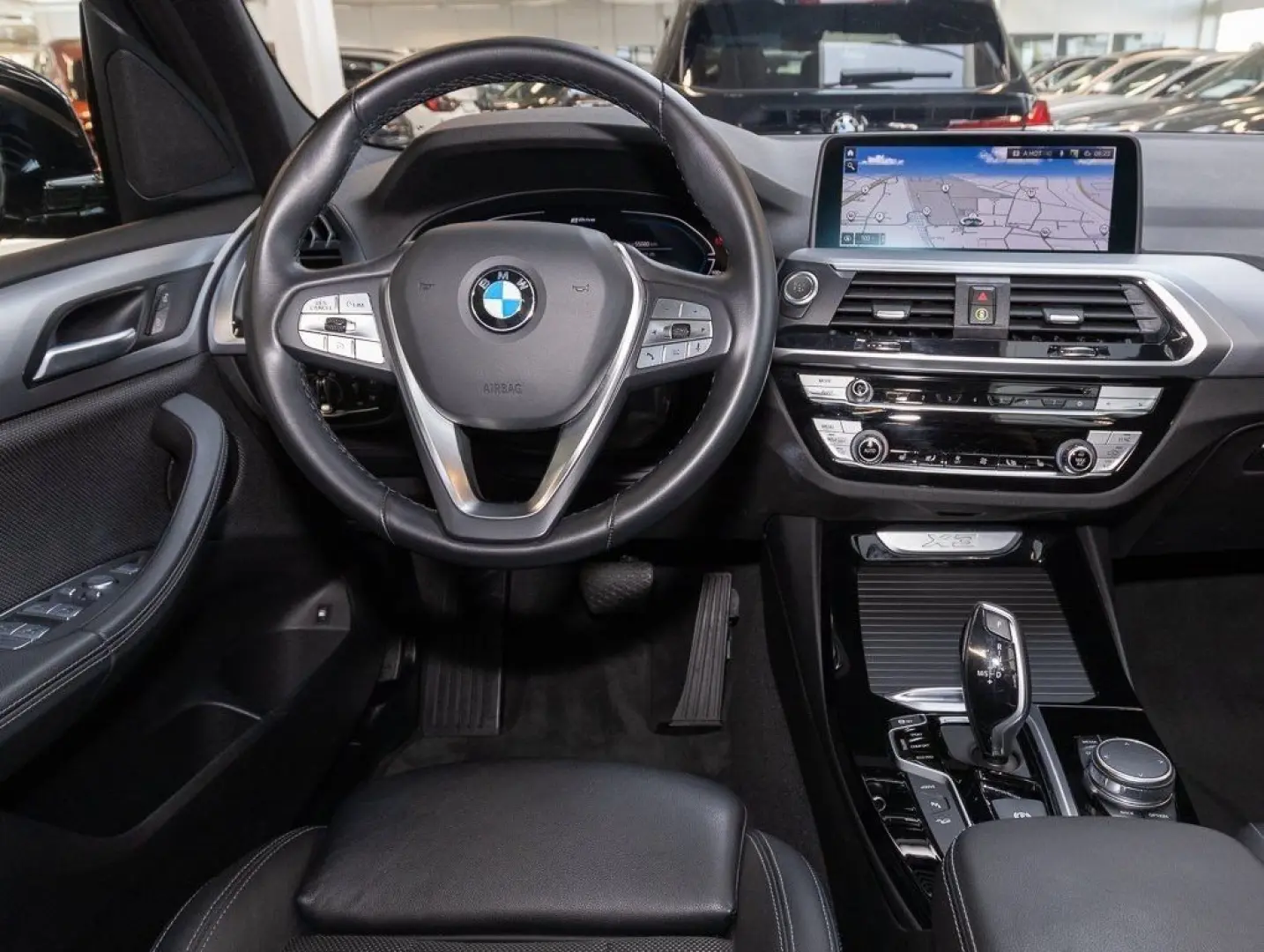 X3 xDrive30e Advantage Head-Up