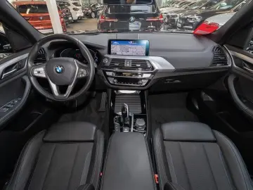 X3 xDrive30e Advantage Head-Up