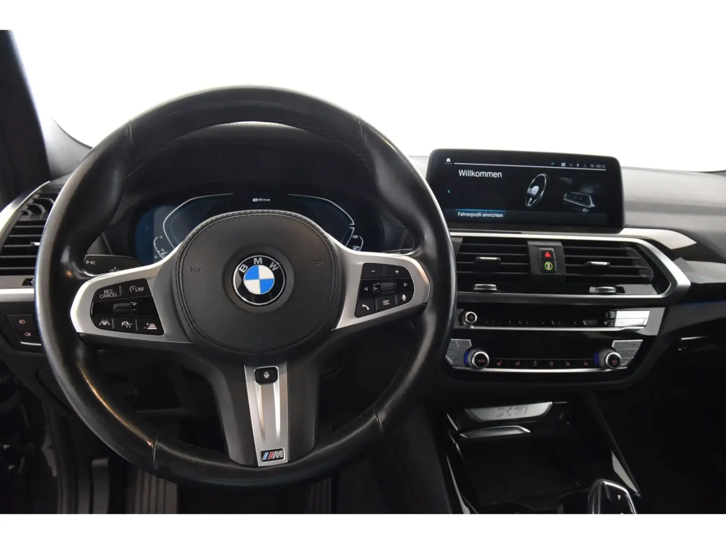 X3 xDrive 30e Luxury Line Anhängerkupplung Panor