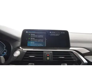 X3 xDrive 30e Luxury Line Anhängerkupplung Panor