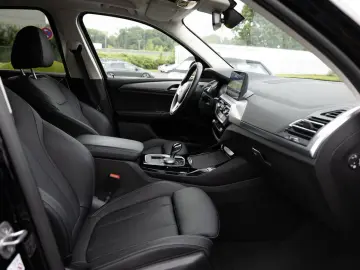 X3 xDrive 30e AHK LED ACC W-LAN NAVI KAMERA SHZ