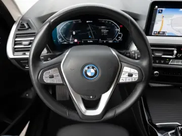 X3 xDrive 30e AHK LED ACC W-LAN NAVI KAMERA SHZ