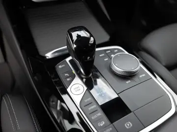 X3 xDrive 30e AHK LED ACC W-LAN NAVI KAMERA SHZ