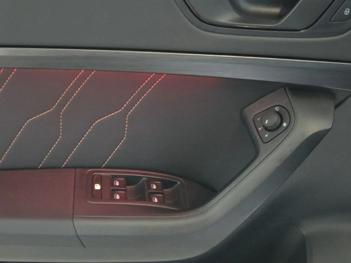 Ateca 2.0 TSI VZ 4Drive DSG |LED|ACC|SPUR|BEATS|