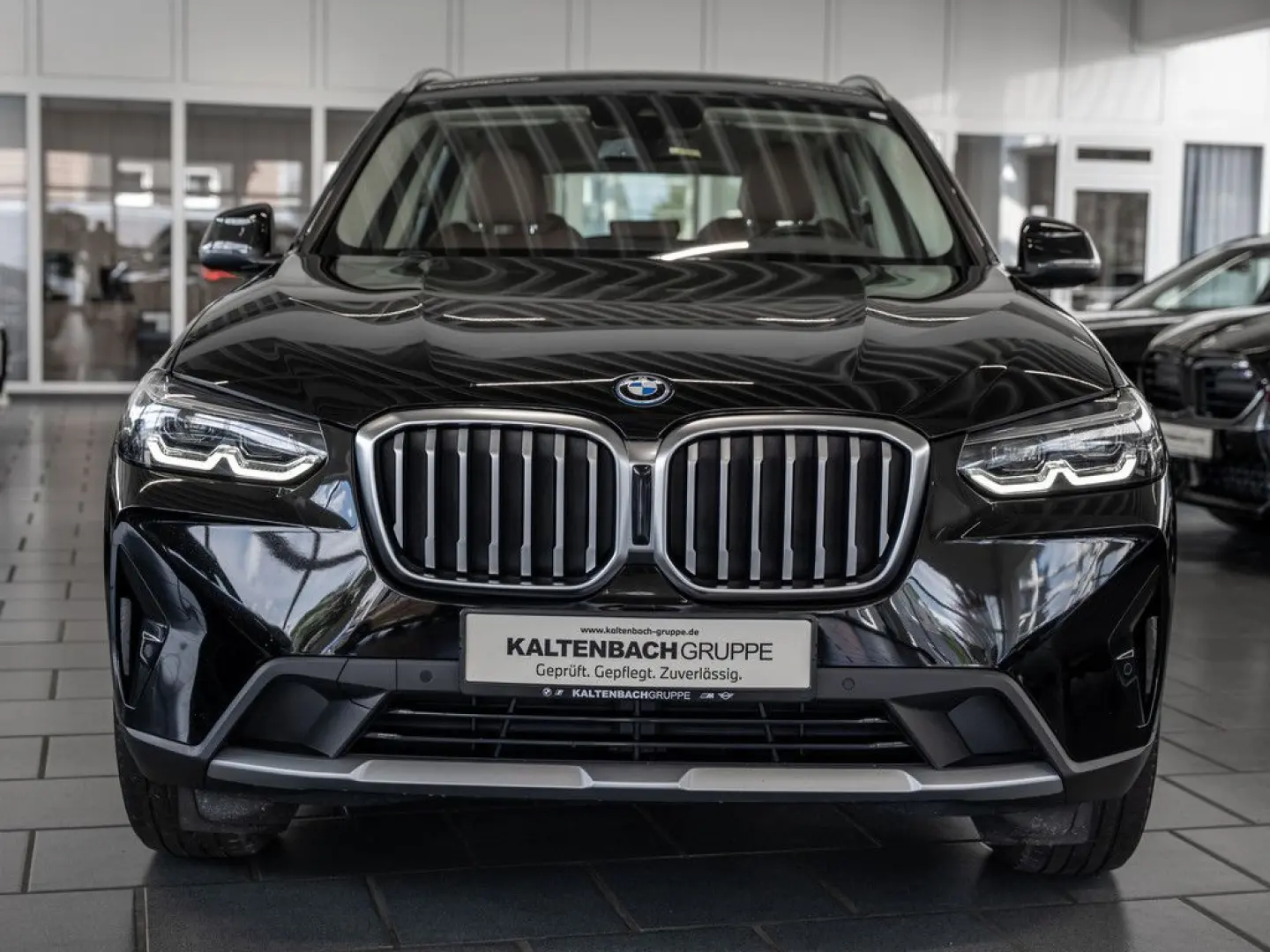 X3 xDrive 30e FACEL. AHK LED W-LAN NAVI KAMERA