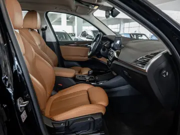 X3 xDrive 30e FACEL. AHK LED W-LAN NAVI KAMERA