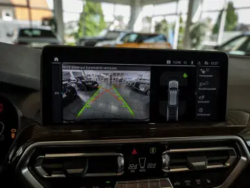X3 xDrive 30e FACEL. AHK LED W-LAN NAVI KAMERA
