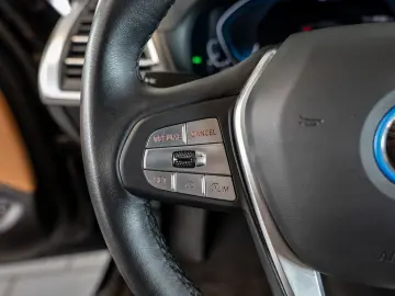 X3 xDrive 30e FACEL. AHK LED W-LAN NAVI KAMERA
