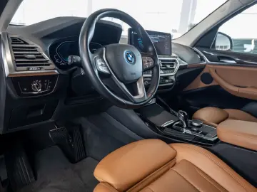 X3 xDrive 30e FACEL. AHK LED W-LAN NAVI KAMERA