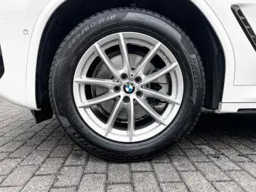 X3 xDrive20i M Sport Aut. RFK NAVI LED PDC V+H D