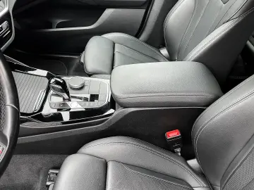 X3 xDrive20i M Sport Aut. RFK NAVI LED PDC V+H D