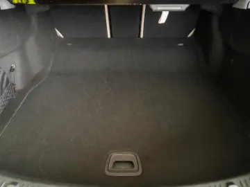 Mercedes-Benz E 4MATIC 9G-TRONIC