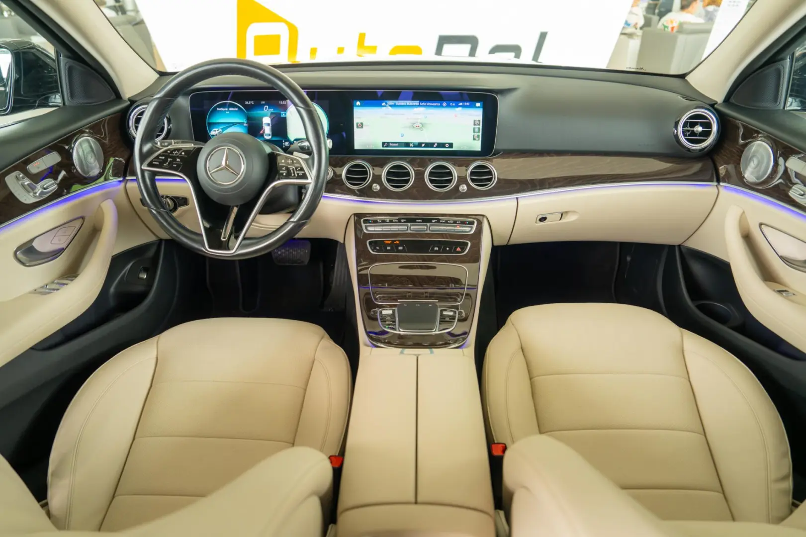 Mercedes-Benz E 4MATIC 9G-TRONIC