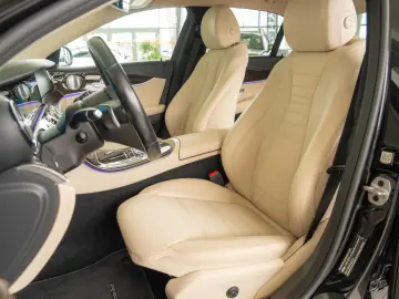 Mercedes-Benz E 4MATIC 9G-TRONIC