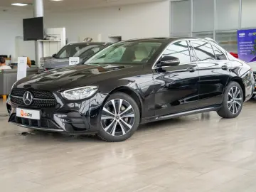 Mercedes-Benz E-Class 4MATIC 9G-TRONIC