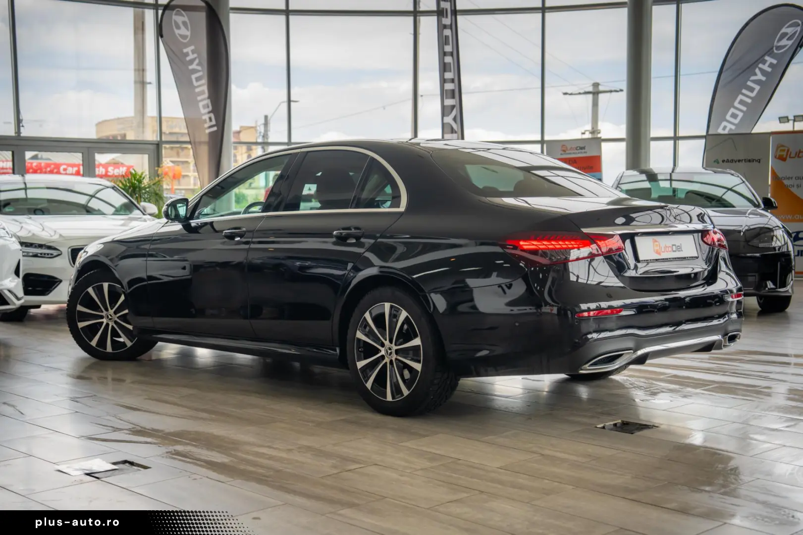 Mercedes-Benz E-Class 4MATIC 9G-TRONIC