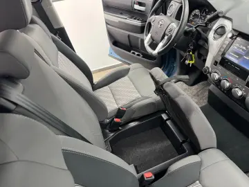 Tundra iFORCE 5.7 V8 4x4 SR5/6.Sitze/LKW/BRC-LPG