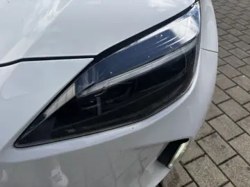 RAV 4 Plug-in-Hybrid Technik- und Style Paket