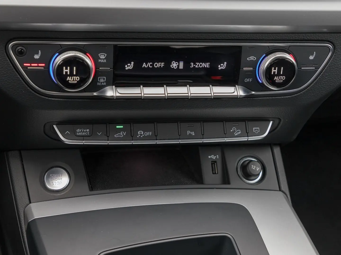 Q5 Sportback 50 TFSIe Q S LINE BLACK eSITZE LED