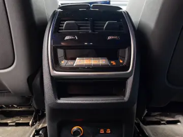 BMW XM  Iconic M ACC CAMERA 360 AHK MASSAGE Soft-Close