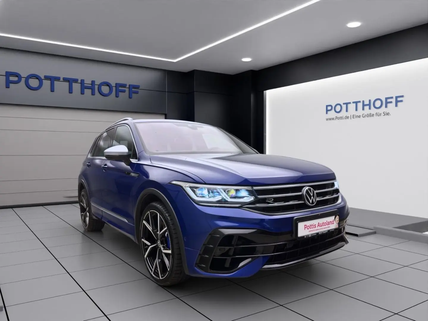 Tiguan 4M R PANO AHK NAVI IQ.LIGHT