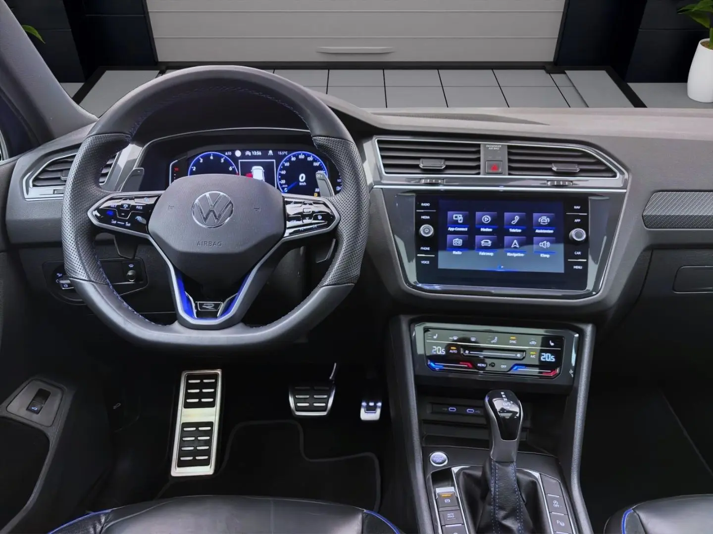 Tiguan 4M R PANO AHK NAVI IQ.LIGHT