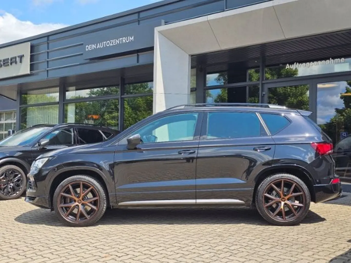 Ateca VZ 2.0 TSI 221 kW DSG AHK NAVI GLASDACH
