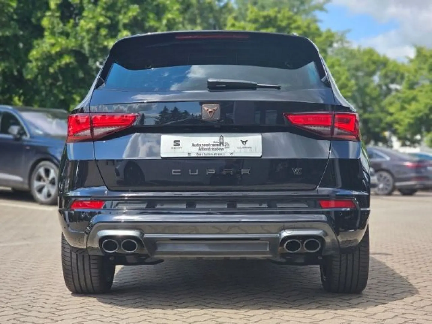 Ateca VZ 2.0 TSI 221 kW DSG AHK NAVI GLASDACH