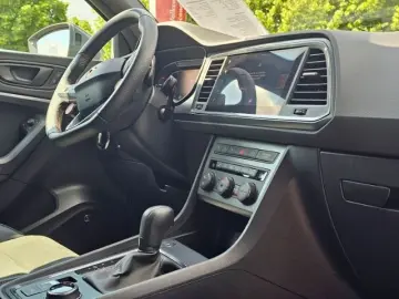 Ateca VZ 2.0 TSI 221 kW DSG AHK NAVI GLASDACH