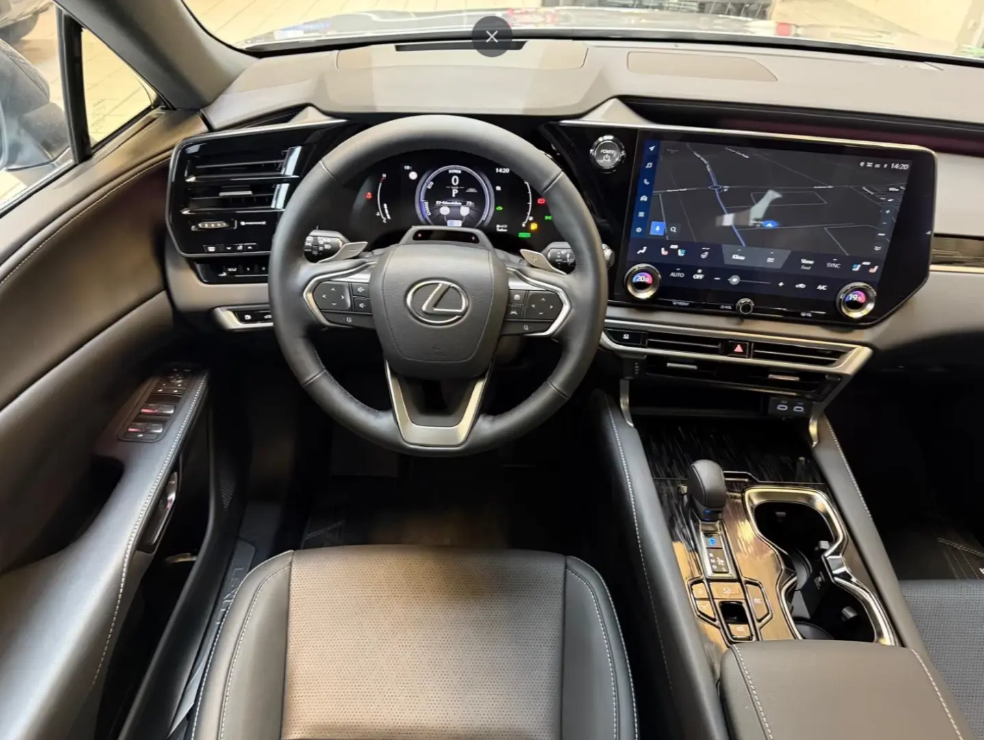 Lexus RX 350H - PANORAMA-360