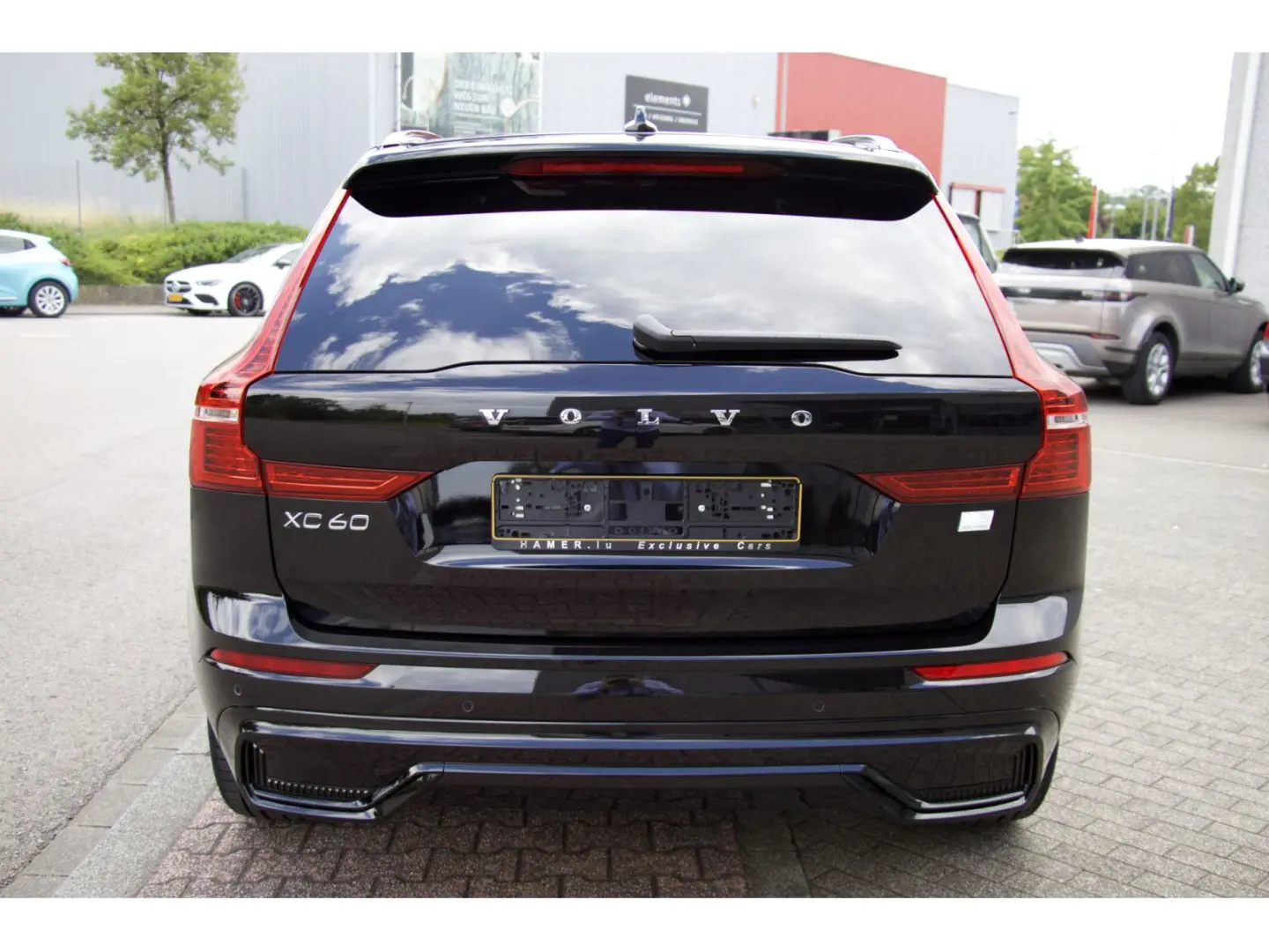 XC60 T6 AWD Plug-in Hybrid Ultra Dark ACC HuD HK