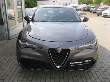 Stelvio 2.0 Turbo 16V Ti AT8-Q4