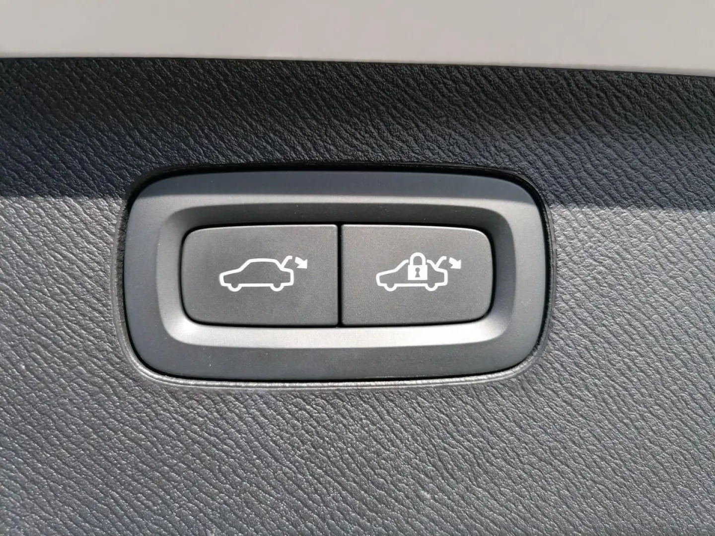 XC90 Inscription Expression Recharge T8 AWD  MY2