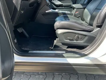 Explorer Platinum Plug-in-Hybrid 4x4 3.0 EcoBoos