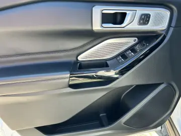 Explorer Platinum Plug-in-Hybrid 4x4 3.0 EcoBoos
