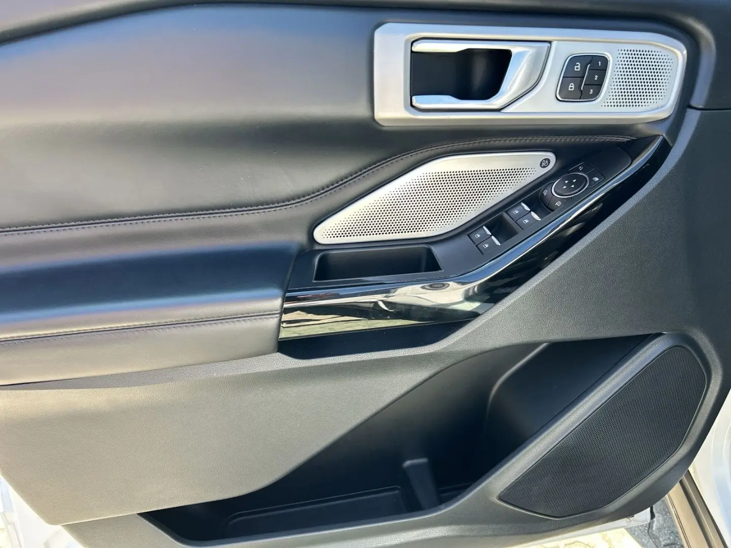 Explorer Platinum Plug-in-Hybrid 4x4 3.0 EcoBoos