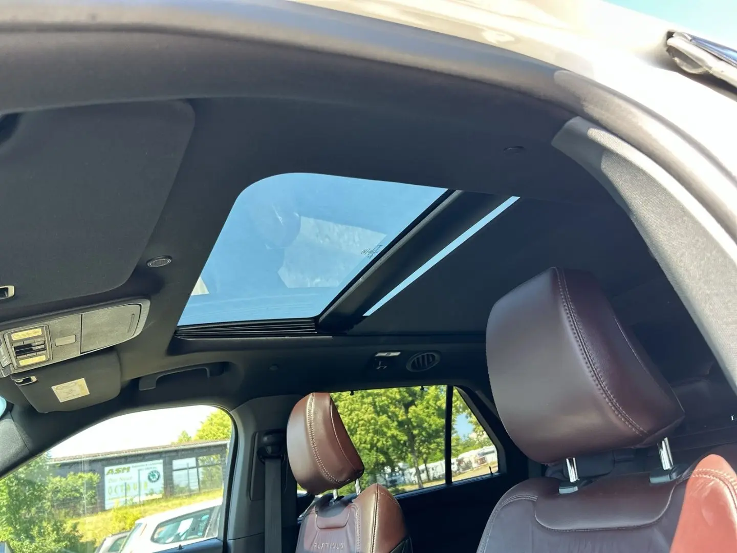 Explorer Platinum Plug-in-Hybrid 4x4 3.0 EcoBoos