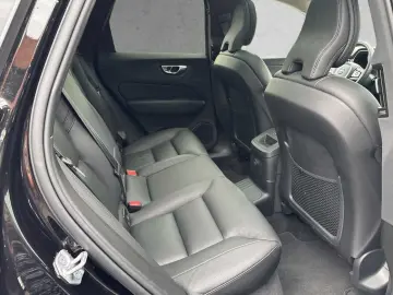 XC60 Plug-In-Hybrid T8 AWD Recharge Geartronic I