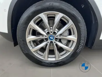 X3 xDrive30e 19